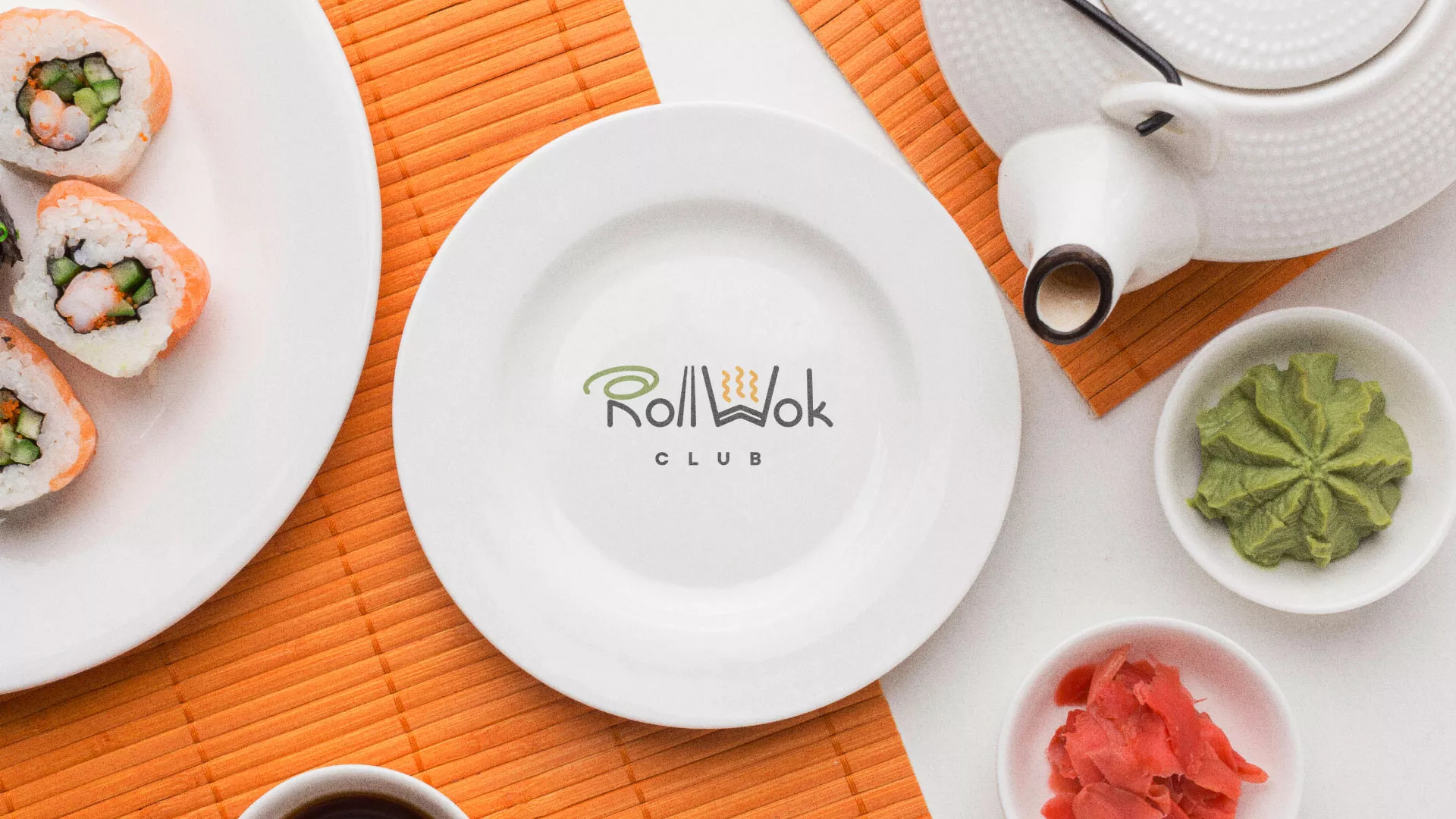 Разработка логотипа и фирменного стиля суши-бара «Roll Wok Club» в Сковородино